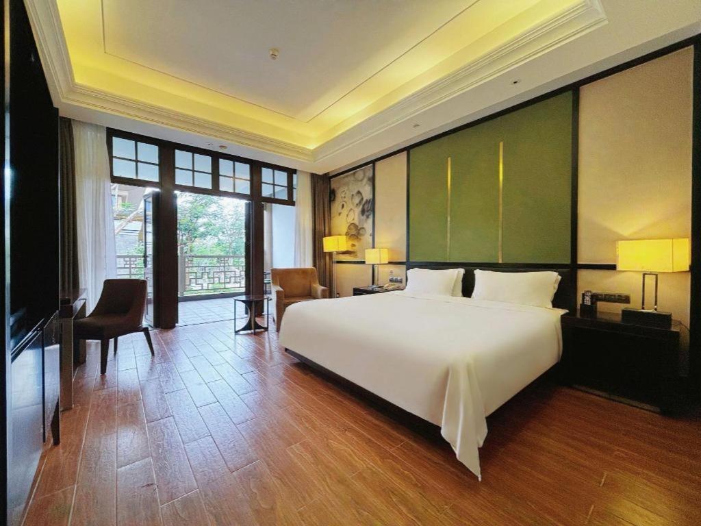 Eadry Royal Garden Hotel Haikou Хайкоу Экстерьер фото