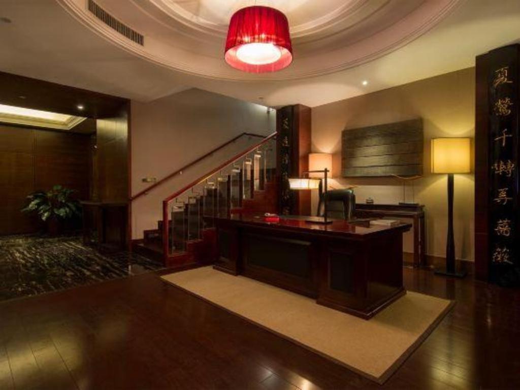 Eadry Royal Garden Hotel Haikou Хайкоу Экстерьер фото
