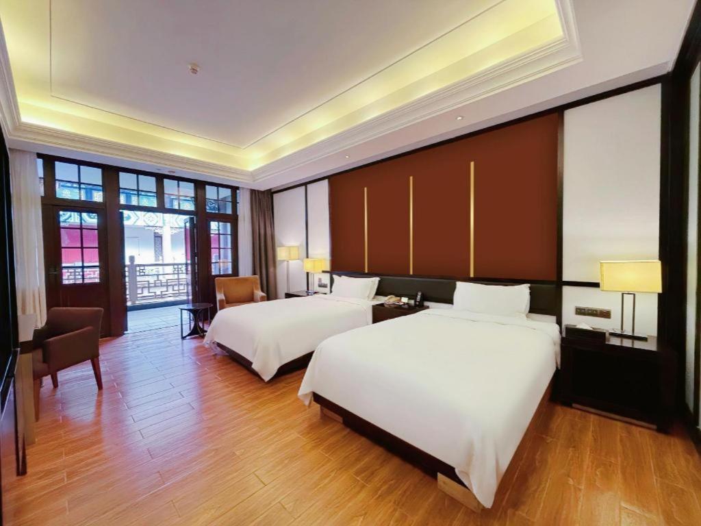 Eadry Royal Garden Hotel Haikou Хайкоу Экстерьер фото