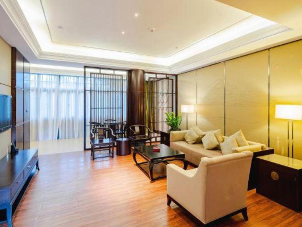 Eadry Royal Garden Hotel Haikou Хайкоу Экстерьер фото